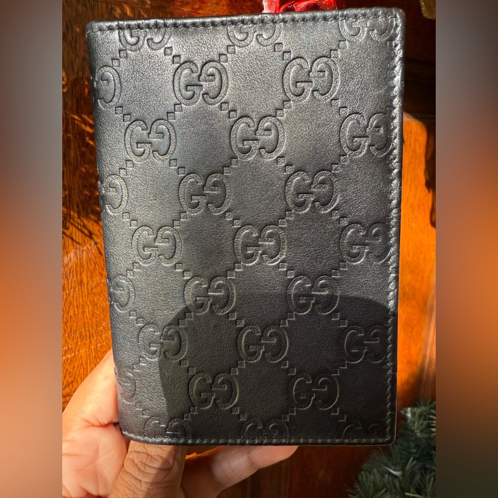 Gucci Black Embossed Leather Card Holder